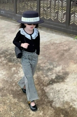 Bộ áo trắng đen quần caro TM TỒN