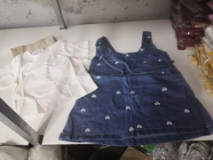 Yếm jeans áo trắng