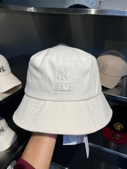 Mũ Bucket Logo Thêu NY Trắng