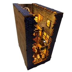 Mô hình Halom book nook diy chặn sách Hẻm Xéo