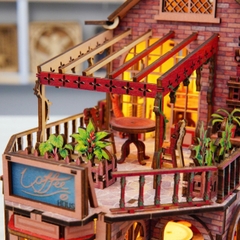 The Cat’s Balcony - Góc ban công nhỏ của mèo