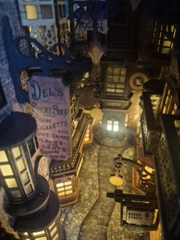 Mô hình Halom Book Nook - Phố Cổ London
