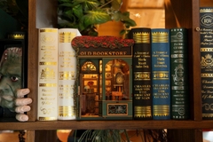 Mô Hình Halom book nook diy Old Book Store