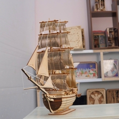 Mô hình Lắp ráp nghệ thuật Halom Mariner – Người Đi Biển Halom