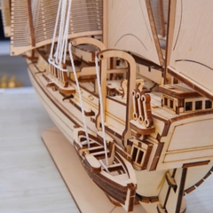 Mô hình Lắp ráp nghệ thuật Halom Mariner – Người Đi Biển Halom