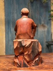 Tượng Bác Hồ ngồi phiến đá mini nhỏ phù hợp để bàn