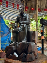 Tượng Bác Hồ tại mặt trận Đông Khê năm 1950