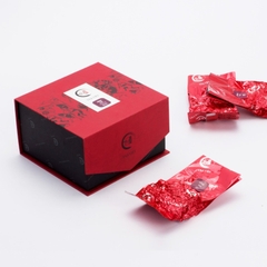 TEA BOX GIFT  for those who love to explore flavors – Black Tea, Pineapple Ginseng Tea
