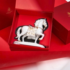 Tượng Bảo Mã 23.9 cm - Tượng - Trắng