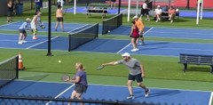 Pickleball là gì: Môn thể thao dễ chơi, cuốn hút và đang bùng nổ