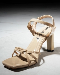 Sandal cao gót quai mảnh phối xích trang trí – Kem bóng thanh lịch | Think Le-V