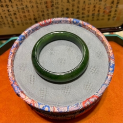 Vòng ngọc bích