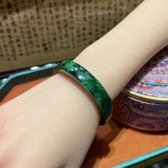Vòng ngọc cẩm thạch sơn thuỷ
