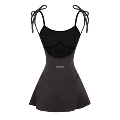 SISTERS Jump váy hai dây hở lưng Kyuin