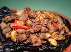 Dê Cháy Tỏi Triệu Gia