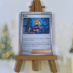Thẻ hình Pokemon Briar 132/142 - Lá bài lẻ Stellar Crown Uncommon Reverse Holo tiếng Anh chính hãng