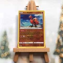 Thẻ hình Pokemon Galarian Zapdos 082/203 - Lá bài Sword & Shield: Evolving Skies Rare Reverse Holo tiếng Anh chính hãng