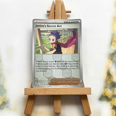 Thẻ hình Pokemon Janine's Secret Art 059/064 - Lá bài lẻ Shrouded Fable Uncommon Reverse Holo tiếng Anh