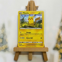 Thẻ hình Pokemon Pikachu 7/15 - Lá bài lẻ 2022 McDonald's Holo Promo tiếng Anh chính hãng