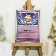 Thẻ hình Pokemon Smoochum 075/191 - Lá bài lẻ Surging Sparks Common Reverse Holo tiếng Anh chính hãng
