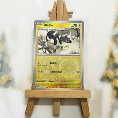 Thẻ hình Pokemon Blitzle 062/191 - Lá bài lẻ Surging Sparks Common Reverse Holo tiếng Anh chính hãng