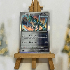 Thẻ hình Pokemon Iron Crown 132/191 - Lá bài lẻ Surging Sparks Reverse Holo Rare tiếng Anh chính hãng