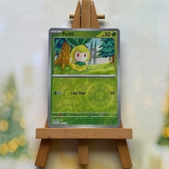 Thẻ hình Pokemon Petilil 006/159 - Lá bài lẻ Journey Together Common Reverse Holo tiếng Anh chính hãng