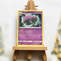Thẻ hình Pokemon Weezing 29/68 - Lá bài lẻ Hidden Fates Rare Reverse Holo tiếng Anh chính hãng