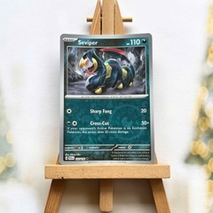 Thẻ hình Pokemon Seviper 137/193 - Lá bài lẻ Paldea Evolved Uncommon Reverse Holo tiếng Anh chính hãng