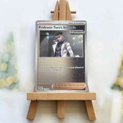 Thẻ hình Pokemon Professor Turo's Scenario 121/131 - Lá bài lẻ Prismatic Evolutions Uncommon Reverse Holo tiếng Anh chính hãng