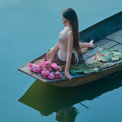 Ảnh Nghệ Thuật Thuyền Sen Trên Sông