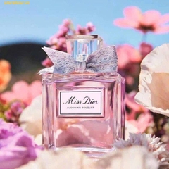 Nước Hoa 𝐌𝐢𝐬𝐬 𝐃𝐢𝐨𝐫 𝐁𝐥𝐨𝐨𝐦𝐢𝐧𝐠 𝐁𝐨𝐮𝐪𝐮𝐞𝐭 50ml, 100ml