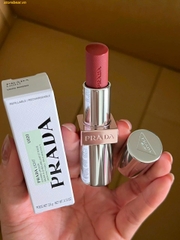 Son PRADA LIGHT Monochrome Lipcolor Balm (Refillable) U020 Rosso Đỏ Hồng
