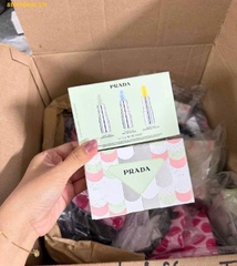 Set Son Prada Hydrating Mini Lip Balm Trio Gift Set