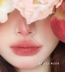 Son Gucci 208 They Met in Argentina – Màu Hồng Cam Đất