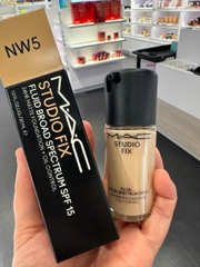 Kem nền MAC Studio Radiance Serum-Powered NW5 tone trắng tự nhiên
