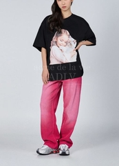ÁO ADLV BABY FACE CAT HUG GIRL SHORT SLEEVE T-SHIRT BLACK SS2