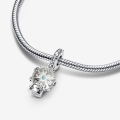 CHÍNH HÃNG - PANDORA Snowflake Snow Globe Dangle Charm (Sterling silver, Murano glass) - Hạt trang trí vòng tay hình quả cầu tuyết thuỷ tinh, bạc 925
(chỉ gồm hạt Charm - không gồm vòng tay). JEWELRY