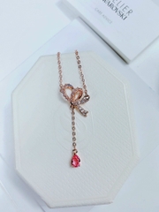 SWAROVSKI Volta Y pendant (Bow, Pink, Rose gold-tone plated) - Dây cổ, dây chuyền hoạ tiết nơ dài - JEWELRY NECKLACE