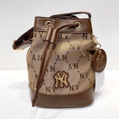 TÚI MLB MONOGRAM BUCKET BAG BROWN/GREEN/PINK - TÚI ĐEO CHÉO DÁNG CHUÔNG MÀU NÂU/XANH LÁ/HỒNG