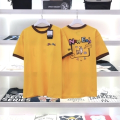 ÁO NEW ERA NEW YORK YANKEES CAT PLAY GAME YELLOW T-SHIRT - ÁO THUN CỔ TRÒN TAY LỠ HÌNH MÈO NY MÀU VÀNG