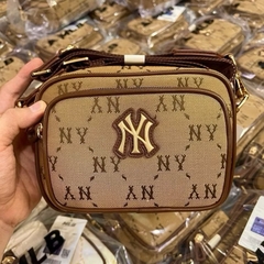 TÚI MLB MONOGRAM CROSS BAG BROWN/CREAM/PINK/BLACK/LAVENDER - TÚI ĐEO CHÉO DÁNG VUÔNG MÀU NÂU/KEM/HỒNG/ĐEN/TÍM