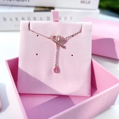 SWAROVSKI Volta Y pendant (Bow, Pink, Rose gold-tone plated) - Dây cổ, dây chuyền hoạ tiết nơ dài - JEWELRY NECKLACE