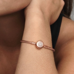 Pandora Moments Snake Chain Bracelet (Crown O Clasp, Rose-gold 14k plated) Vòng/lắc tay bạc hỗn hợp kim loại mạ vàng hồng 14k, khoá vương miệng, dáng mềm - JEWELRY