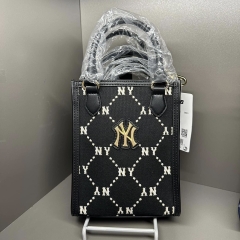 Túi Đeo Chéo MLB Monogram New York Yankees Tote Cross Bag 7ACRMD34N