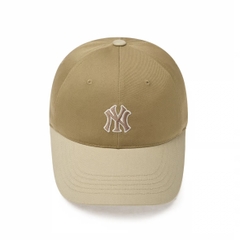 Mũ MLB Varsity one point color scheme unstructured ball cap New York Yankees NY Beige - Mũ lưỡi trai, nón kết phối màu be nâu