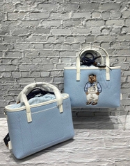 WHOAU BEAR CANVAS TOTE BAG BLUE - Túi xách có quai, đeo chéo, hình gấu, màu xanh biển