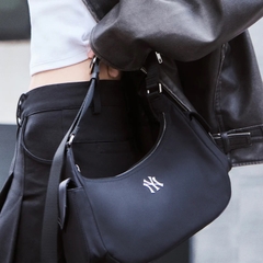 Túi MLB Nylon Cargo crossbody / shoulder Bag New York Yankees - Túi xách, đeo chéo màu đen trơn, logo ny