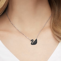 SWAROVSKI Iconic Swan pendant (Medium, Black, Rhodium plated) - Dây cổ, dây chuyền thiên nga đen, dây trắng - JEWELRY NECKLACE