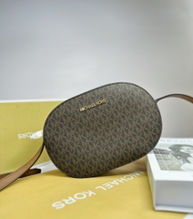Túi Michael Kors MK Jet Set Travel Medium Signature Logo Crossbody Bag Brown - Túi đeo chéo, dáng oval tròn, màu nâu